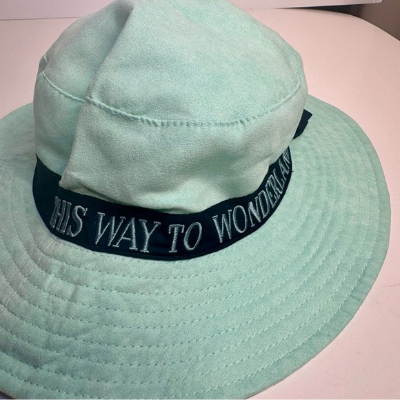 NWT. Disney Parks Epcot UK World Showcase Alice in Wonderland Bucket Hat. - Picture 5 of 15